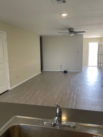 215 Layne Way, Marion, TX 78124