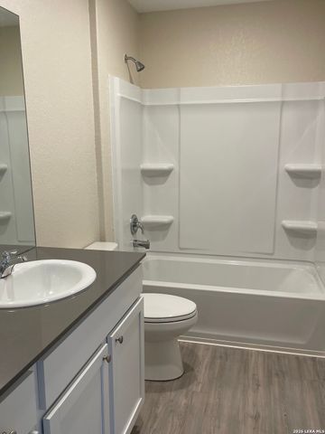 215 Layne Way, Marion, TX 78124