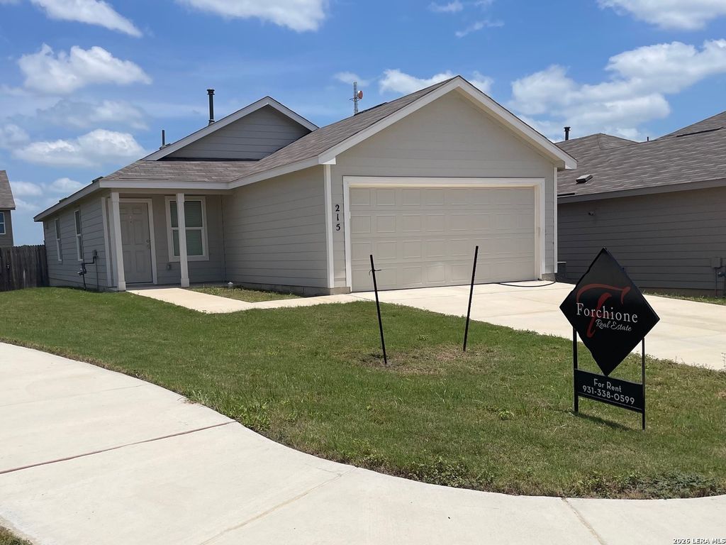 215 Layne Way, Marion, TX 78124