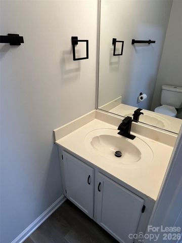 5637 Hedgecrest Place, Charlotte, NC 28269