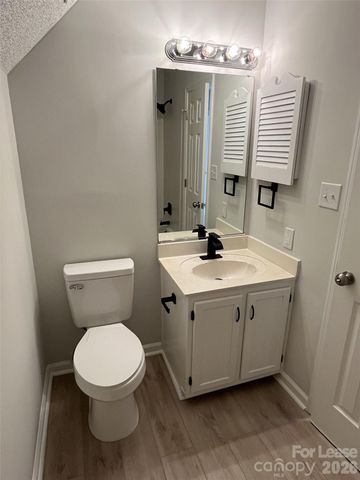 5637 Hedgecrest Place, Charlotte, NC 28269