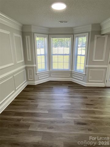 5637 Hedgecrest Place, Charlotte, NC 28269