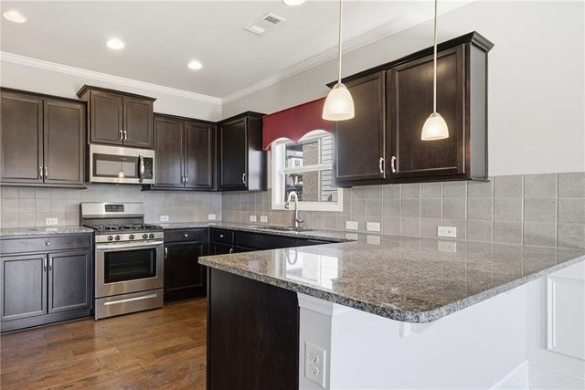 6535 Crosscreek Lane, Flowery Branch, GA 30542