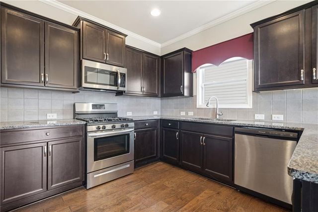 6535 Crosscreek Lane, Flowery Branch, GA 30542