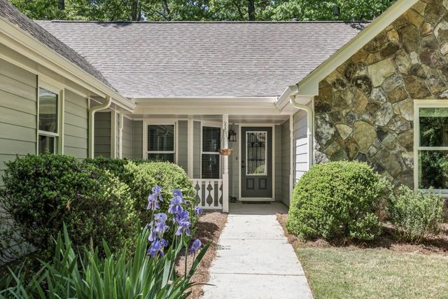 1390 Barclay Drive, Lawrenceville, GA 30043