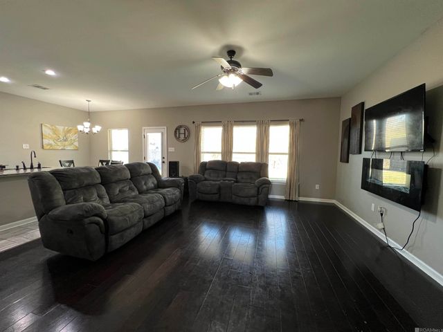 1619 N Plains Ave, Zachary, LA 70791