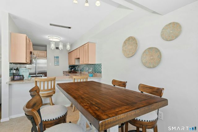 833 Popes Island Road 833, Milford, CT 06461