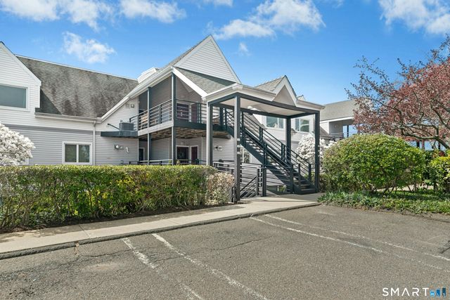 833 Popes Island Road 833, Milford, CT 06461