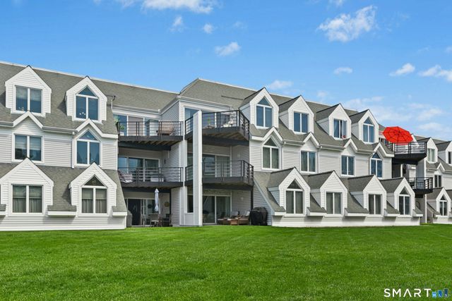 833 Popes Island Road 833, Milford, CT 06461