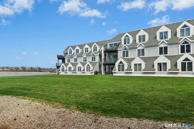 833 Popes Island Road 833, Milford, CT 06461