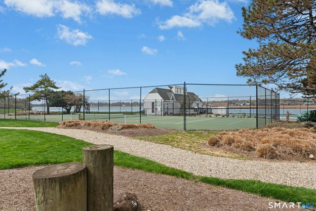 833 Popes Island Road 833, Milford, CT 06461