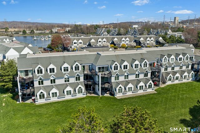 833 Popes Island Road 833, Milford, CT 06461