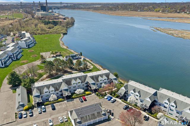 833 Popes Island Road 833, Milford, CT 06461