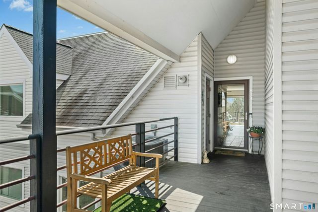 833 Popes Island Road 833, Milford, CT 06461