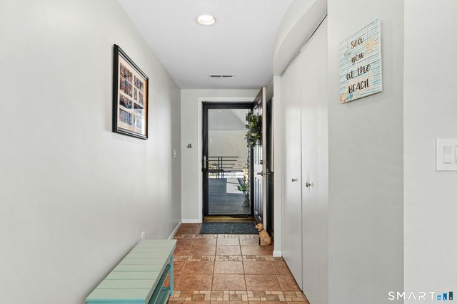 833 Popes Island Road 833, Milford, CT 06461