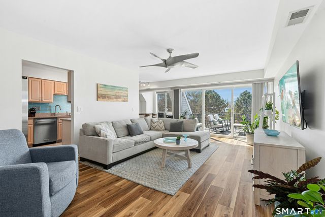 833 Popes Island Road 833, Milford, CT 06461