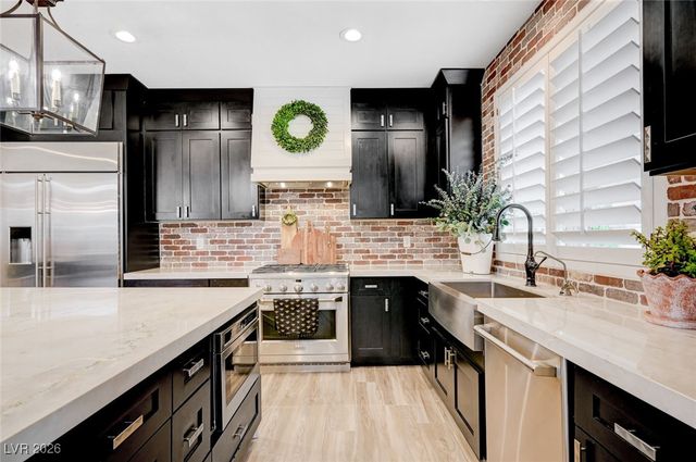 1513 Waterford Falls Avenue, Las Vegas, NV 89123