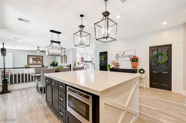 1513 Waterford Falls Avenue, Las Vegas, NV 89123