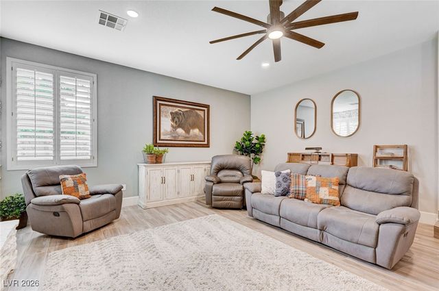 1513 Waterford Falls Avenue, Las Vegas, NV 89123