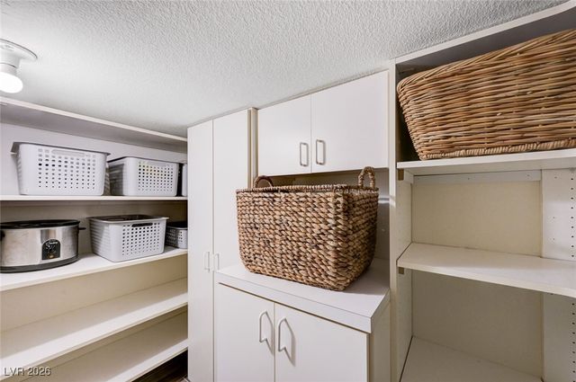 1513 Waterford Falls Avenue, Las Vegas, NV 89123