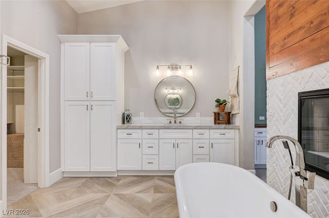 1513 Waterford Falls Avenue, Las Vegas, NV 89123