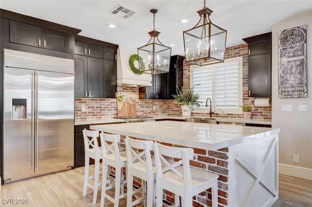 1513 Waterford Falls Avenue, Las Vegas, NV 89123