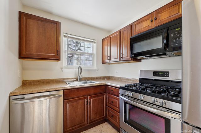 14 Lexington Hill 3, Harriman, NY 10926