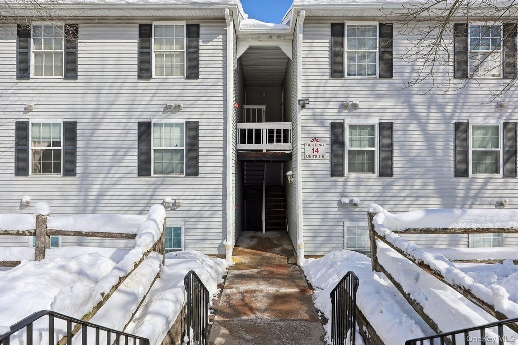 14 Lexington Hill 3, Harriman, NY 10926