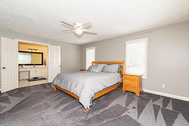 8551 Old Stone Circle, Kalamazoo, MI 49009