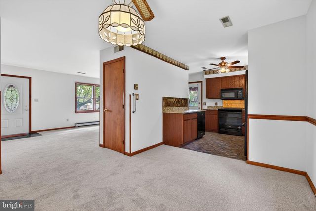 104 NORDICK DR, Lancaster, PA 17602