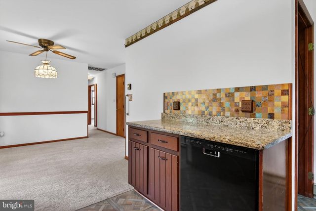 104 NORDICK DR, Lancaster, PA 17602