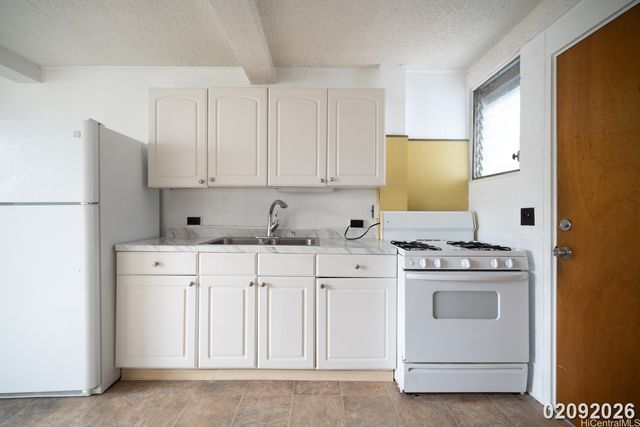 1237 Palolo Avenue Unit 2, Honolulu, HI 96816