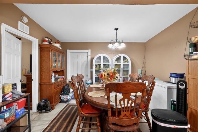 702 NW 3RD STREET, Mulberry, FL 33860
