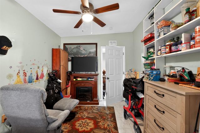 702 NW 3RD STREET, Mulberry, FL 33860