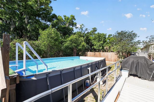 702 NW 3RD STREET, Mulberry, FL 33860