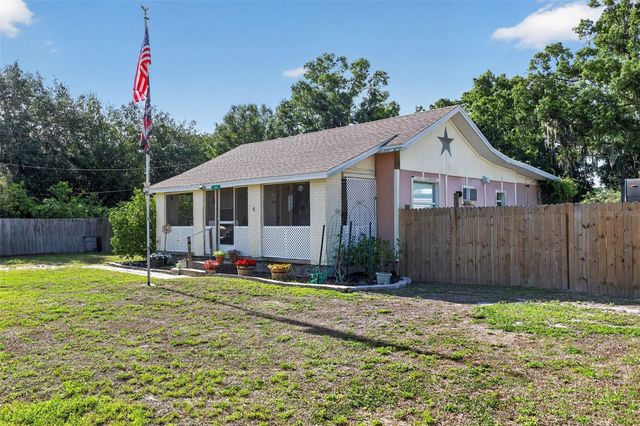 702 NW 3RD STREET, Mulberry, FL 33860