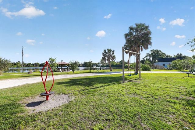 702 NW 3RD STREET, Mulberry, FL 33860