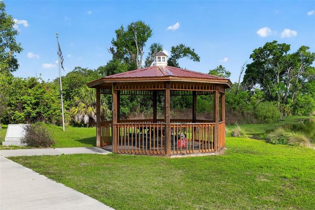 702 NW 3RD STREET, Mulberry, FL 33860