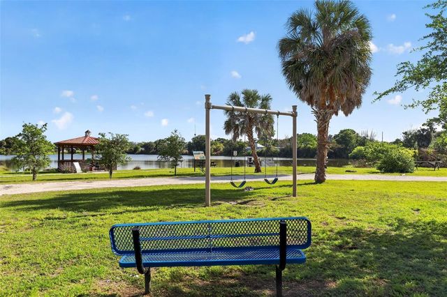 702 NW 3RD STREET, Mulberry, FL 33860