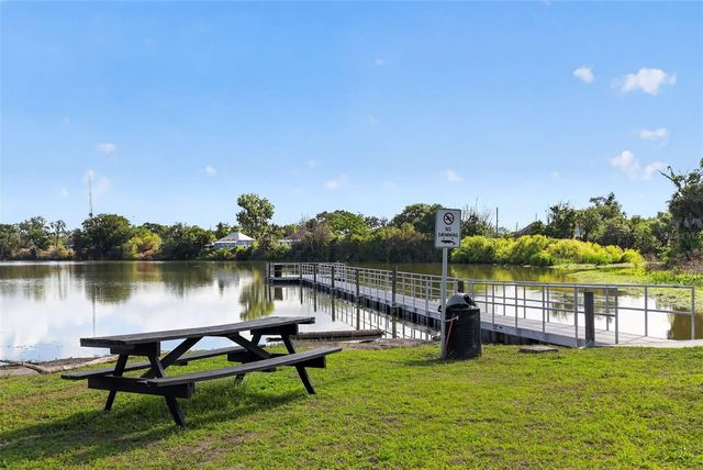 702 NW 3RD STREET, Mulberry, FL 33860