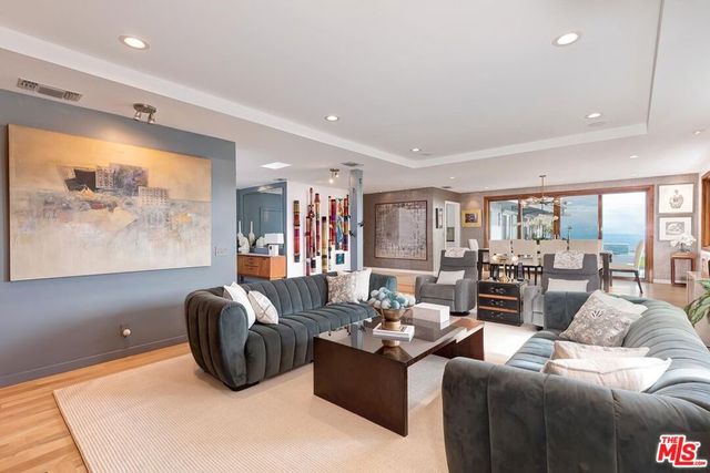 1334 Charmel Place, Pacific Palisades, CA 90272