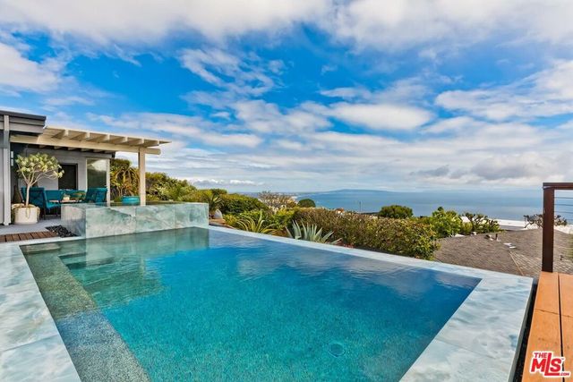 1334 Charmel Place, Pacific Palisades, CA 90272