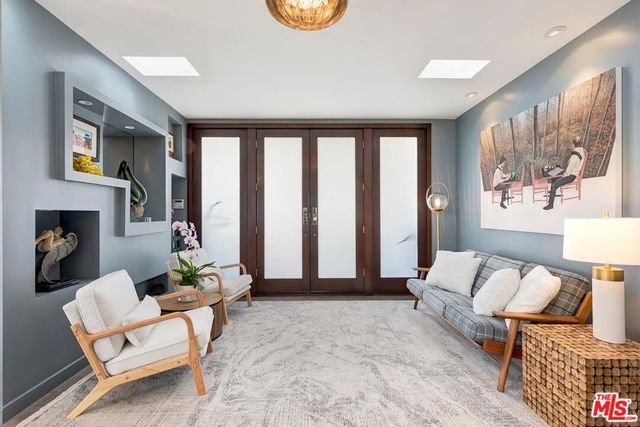 1334 Charmel Place, Pacific Palisades, CA 90272