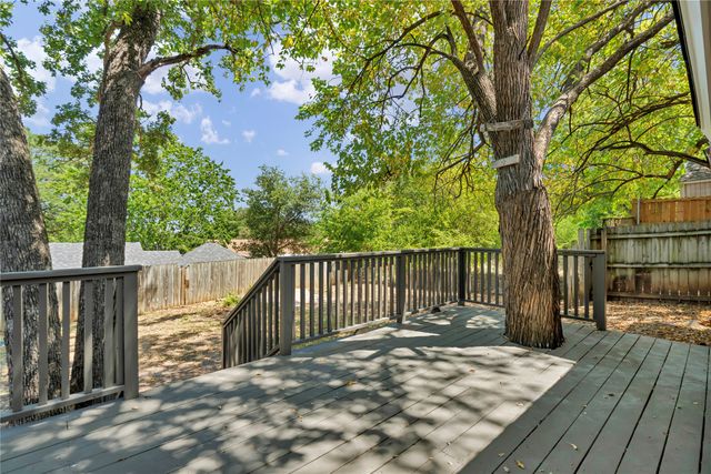 601 State Street, Weatherford, TX 76086