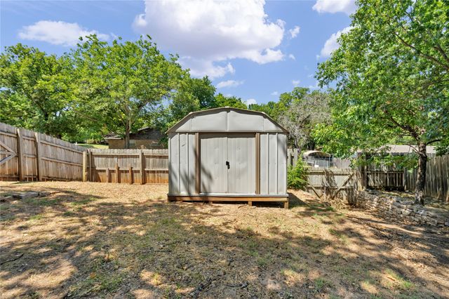 601 State Street, Weatherford, TX 76086