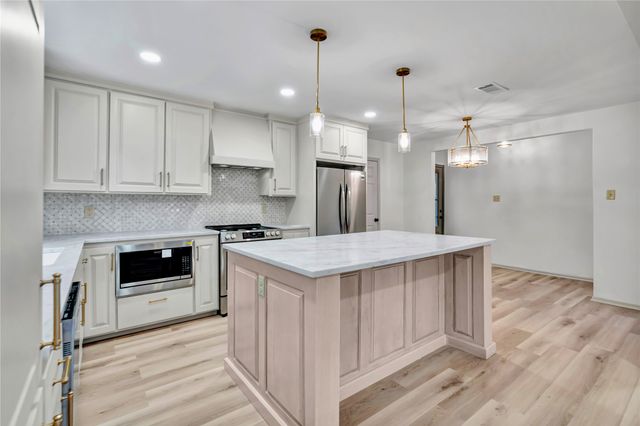 601 State Street, Weatherford, TX 76086