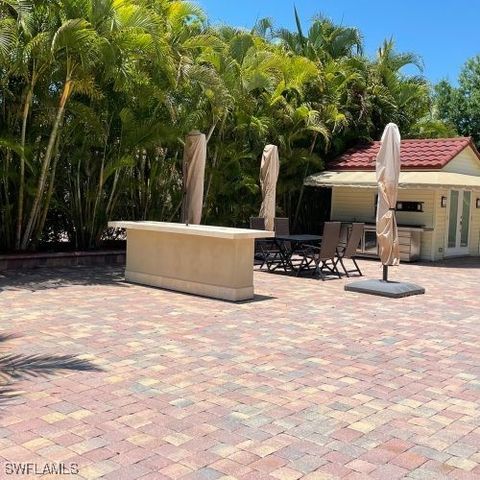 4762 Southern Breeze DR, Naples, FL 34114