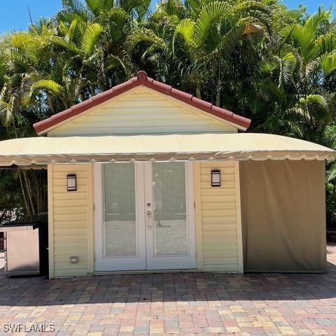 4762 Southern Breeze DR, Naples, FL 34114