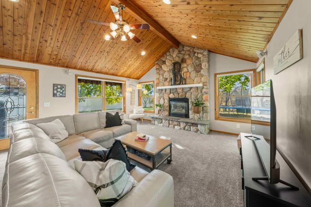 15429 Drexel Way, Apple Valley, MN 55124