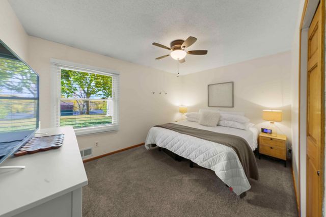 15429 Drexel Way, Apple Valley, MN 55124